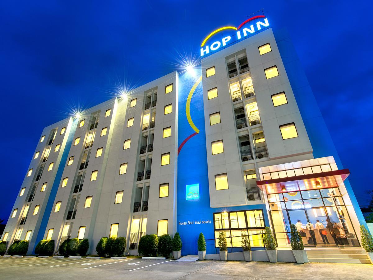 Hop Inn Накхон Сауан Екстериор снимка